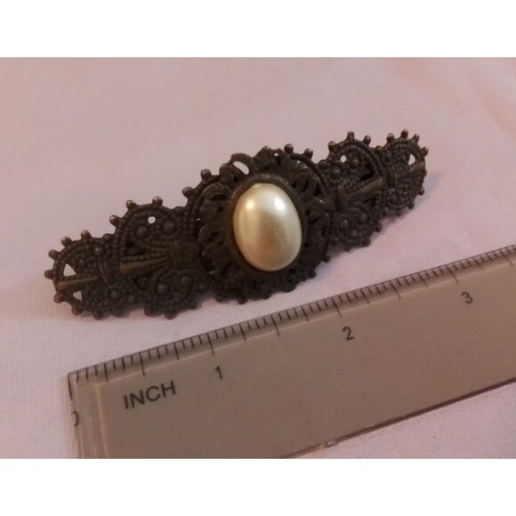 Antique Style Vintage Barrette with Faux Pearl & Intricate Metal Design - Picture 2 of 2